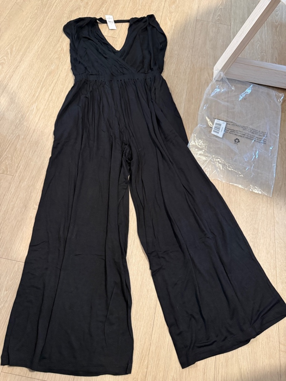LOFT size S- Black Wide-Leg Jumpsuit - Classic V-Neck